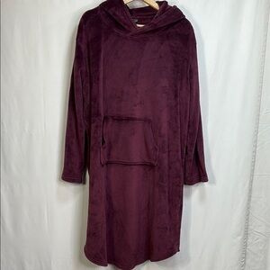🪿 32 Degrees Deep Burgundy fleece, hooded pullover robe
